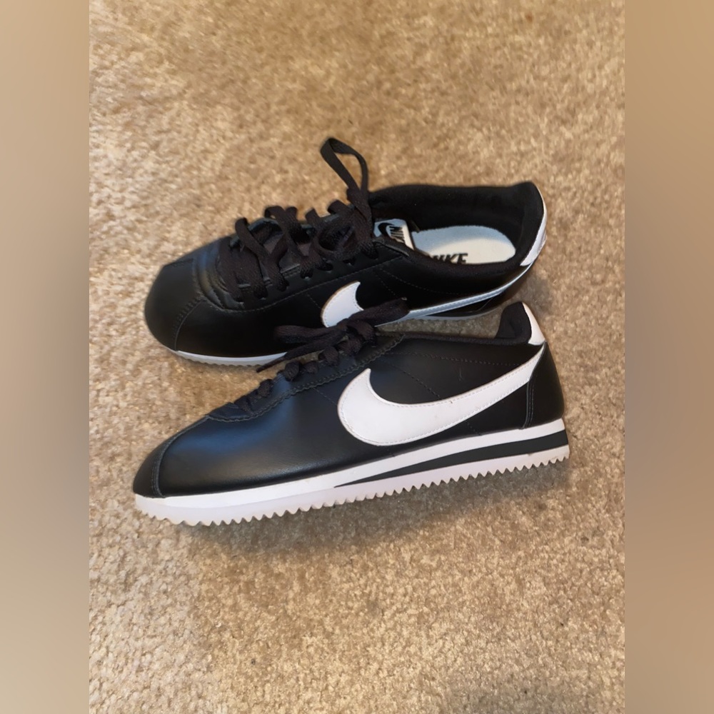 Black Nike Cortez’s